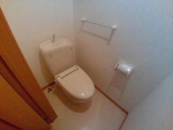 トイレ(同型タイプの画像です)