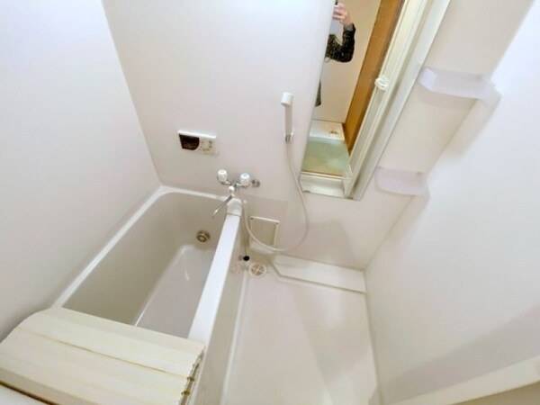バス／シャワールーム等(同型参考写真)