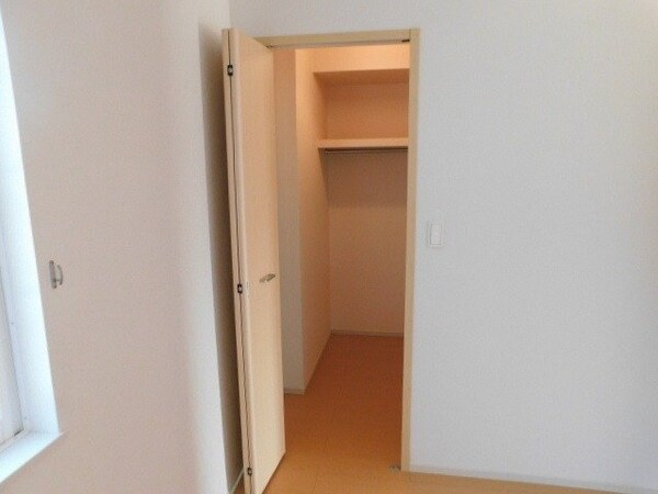 収納(同タイプの部屋写真です)