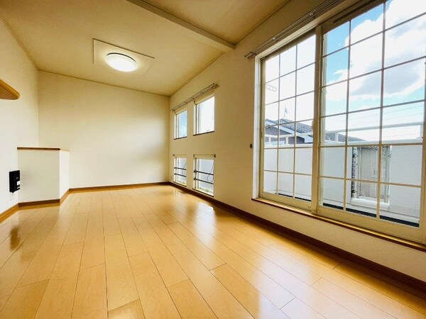 居室・リビング(同型タイプの画像です)