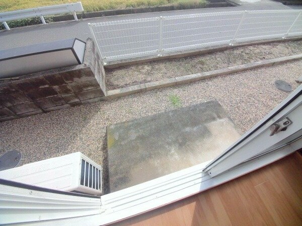 バルコニー(同型参考写真)