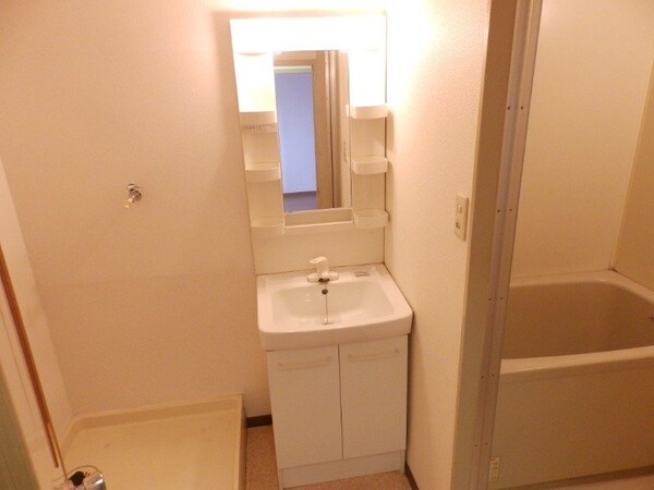 洗面所(同物件別部屋参考写真です。)