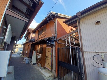 東富田町貸家外観写真