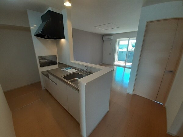 キッチン(同物件別部屋タイプ)