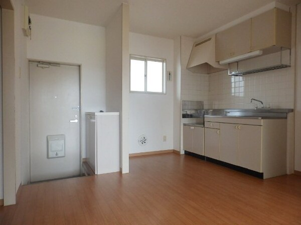 キッチン(同物件反転タイプの画像です)