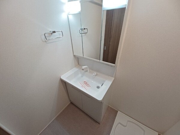 洗面所(同物件別部屋写真)