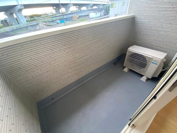 バルコニー(同建物の別部屋写真です)