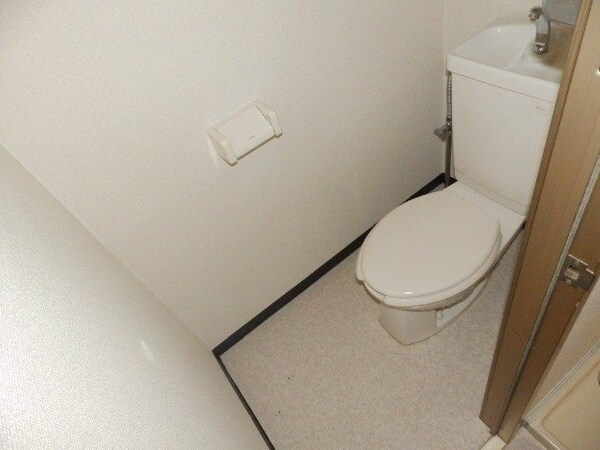 トイレ(同タイプ部屋写真です。)