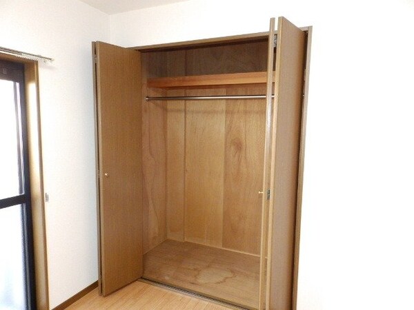 収納(同物件別部屋参考写真です。)