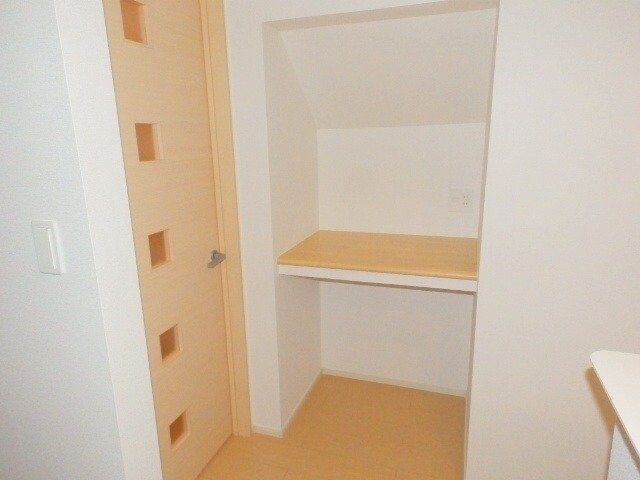 物件内観写真8　(同タイプ部屋写真です。)