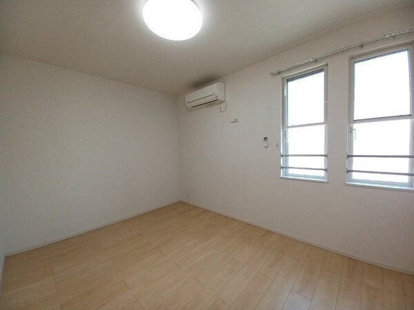 その他(同型参考写真)