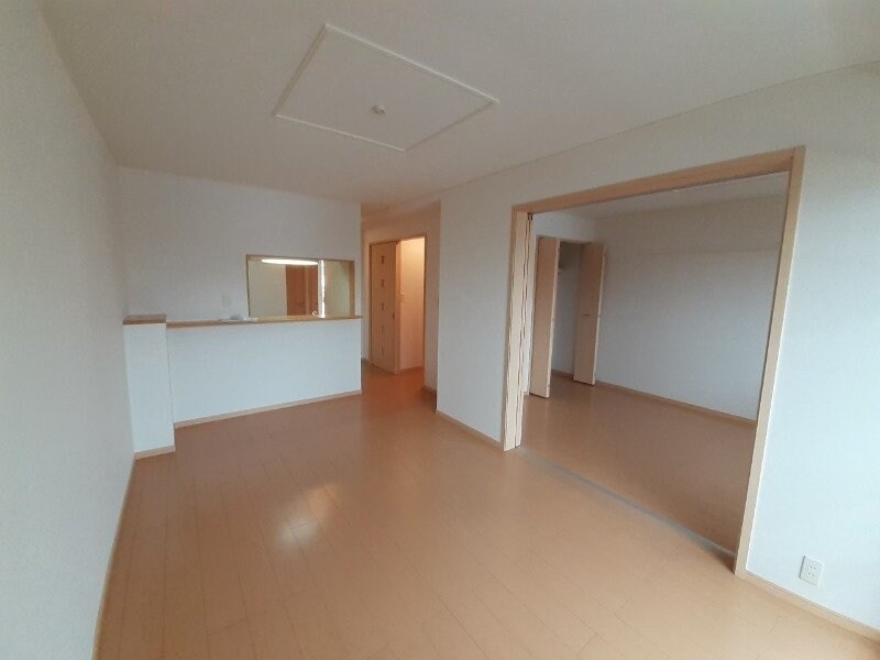 物件内観写真6　(同物件別室反転タイプ画像)