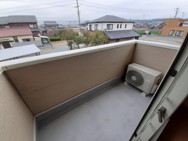 バルコニー(同物件別室反転タイプ画像)