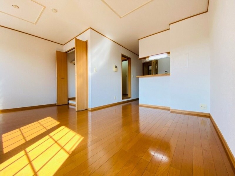 物件内観写真6　(同物件別室反転タイプ画像)