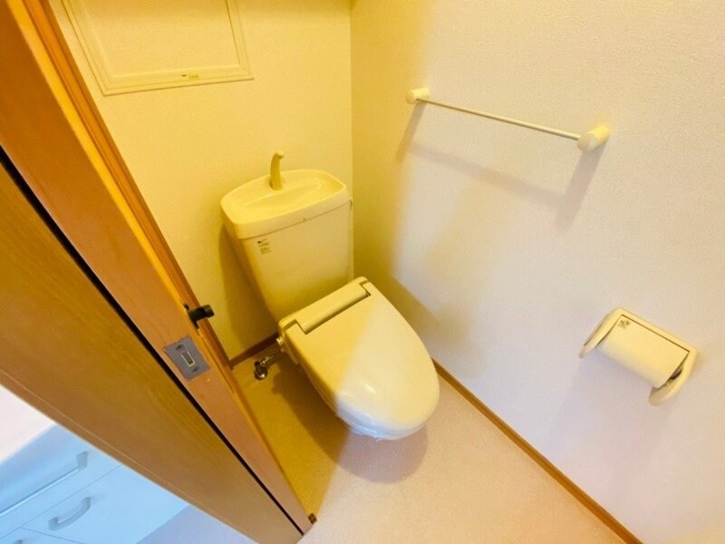 物件内観写真10　(同物件別室反転タイプ画像)