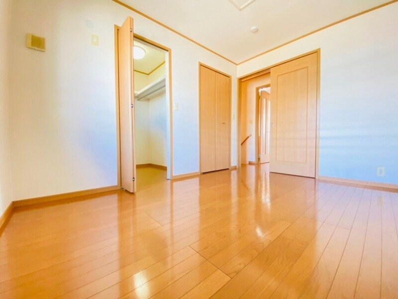 物件内観写真15　(同物件別室反転タイプ画像)