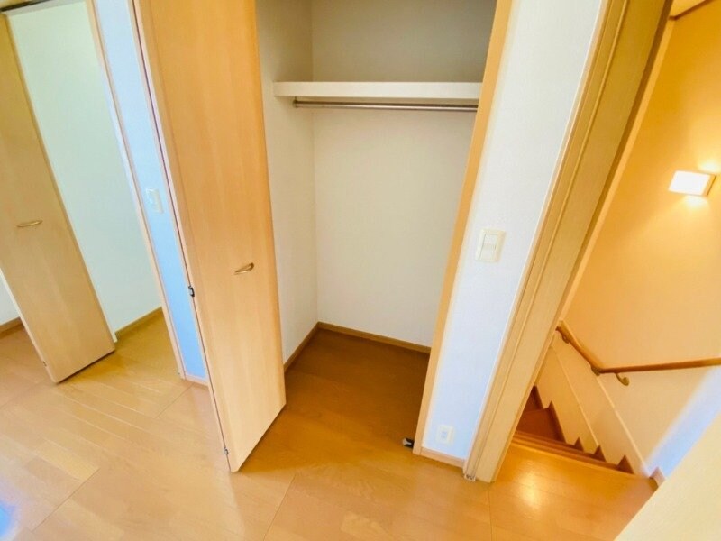 物件内観写真20　(同物件別室反転タイプ画像)