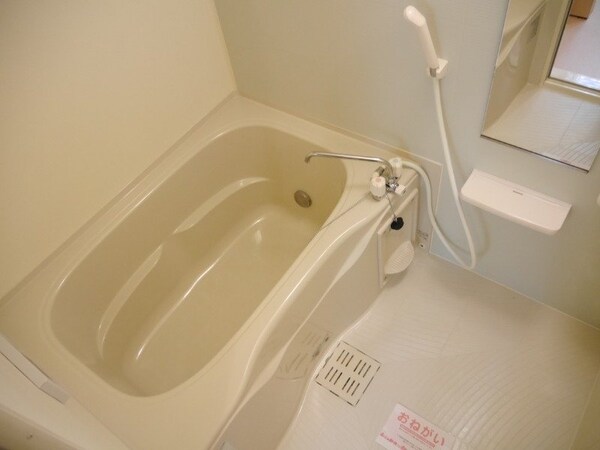 バス／シャワールーム等(同型参考写真)