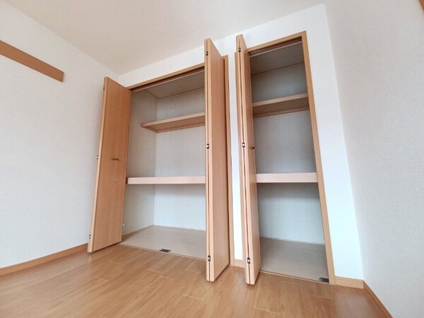 収納(同物件別部屋参考写真です。)