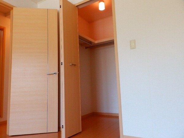 収納(別室反転タイプの画像です)