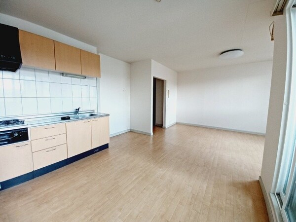 居室・リビング(同型参考写真)