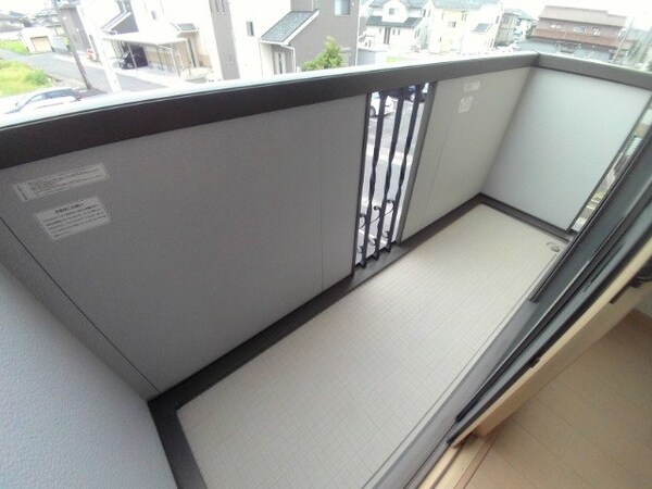 バルコニー(同物件別室写真)