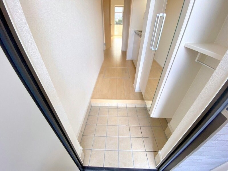 物件内観写真13　(同型、反転タイプの部屋写真)