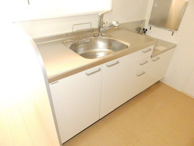 物件内観写真6　(同建物の別部屋写真です)