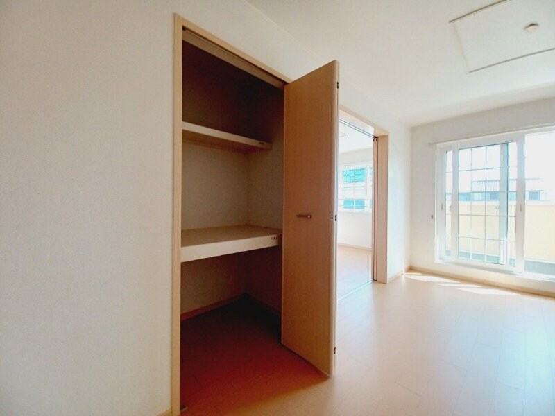 物件内観写真13　(同型反転参考写真)