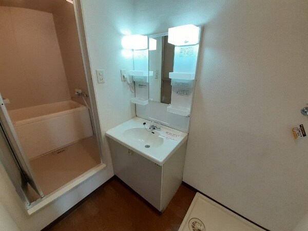 洗面所(同物件別部屋参考写真です。)