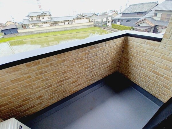 バルコニー(同型参考写真)