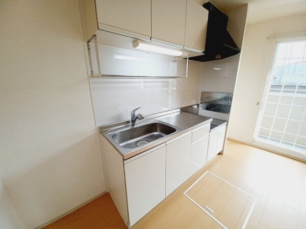 キッチン(同タイプ部屋写真です。)