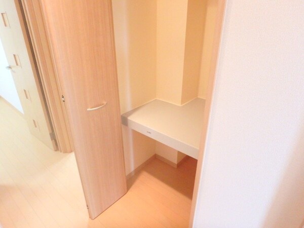 収納(同物件別室の画像です)