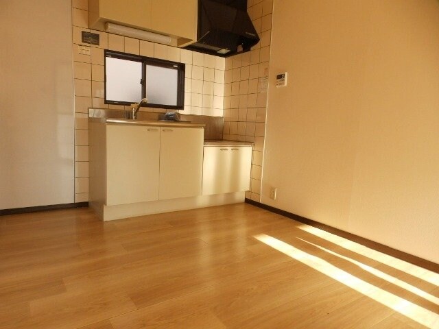 物件内観写真4　(同物件別室参考写真)