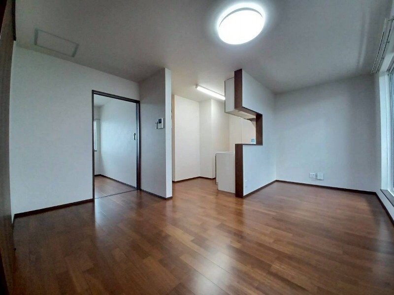 物件内観写真8　(※反転タイプの別部屋写真です)