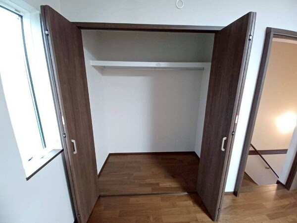 収納(※反転タイプの別部屋写真です)