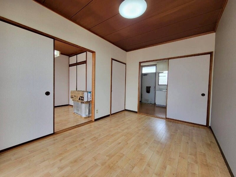 物件内観写真3　(同物件別室画像)