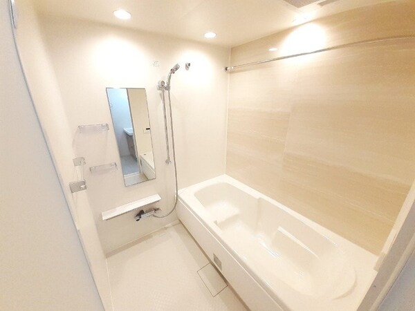 バス／シャワールーム等(別部屋同型反転タイプ)