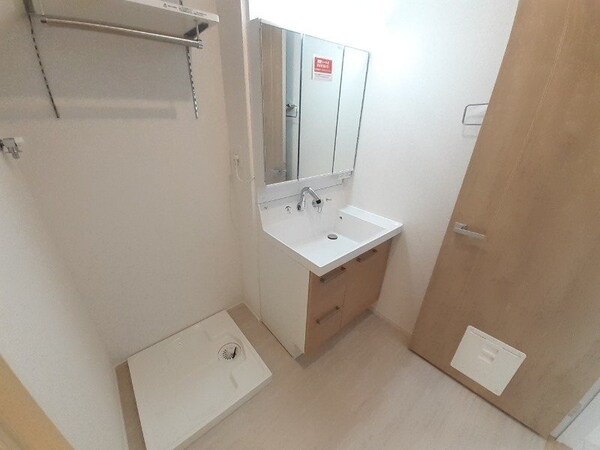 洗面所(別部屋同型反転タイプ)