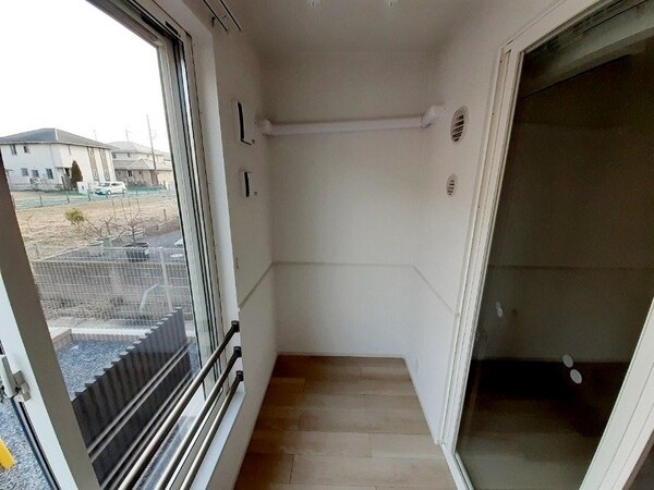 バルコニー(別部屋同型反転タイプ)