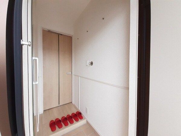 玄関(別部屋同型タイプ)