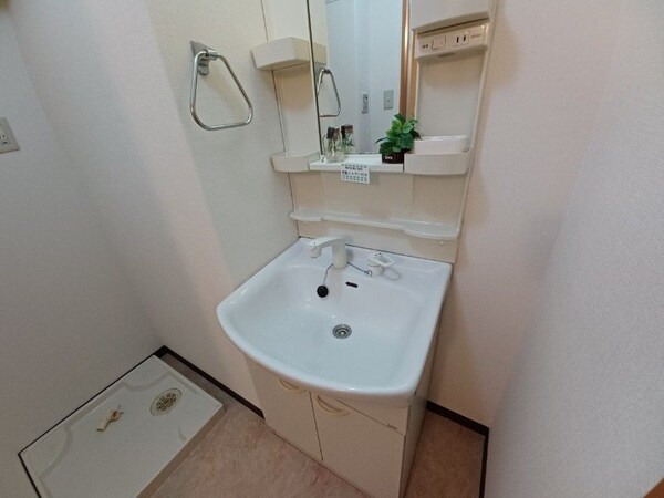 洗面所(同型参考写真)