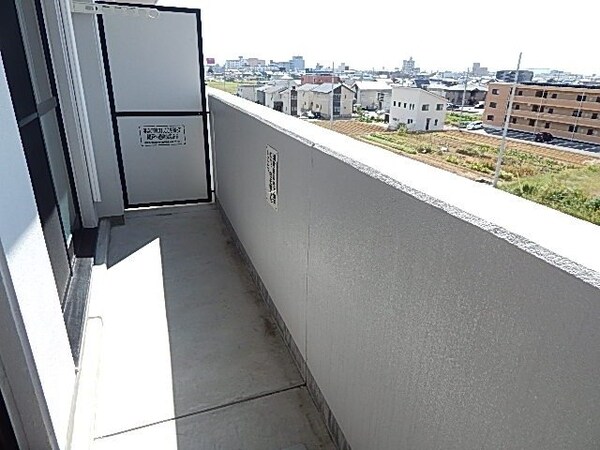 バルコニー(同物件別部屋写真)