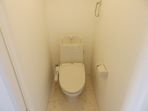 トイレ(別部屋の写真です)