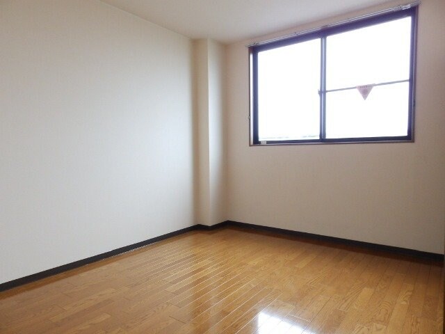 物件内観写真9　(同物件別室の画像です)