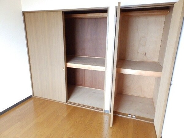 収納(同物件別室の画像です)