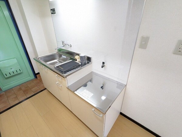 キッチン(同物件別室写真)
