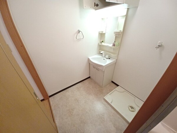 洗面所(同物件別部屋参考写真です。)