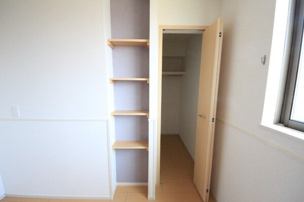 収納(同タイプ部屋写真です。)