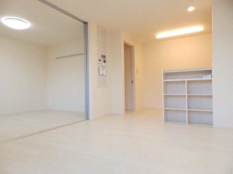 物件内観写真8　(同タイプの部屋写真です)